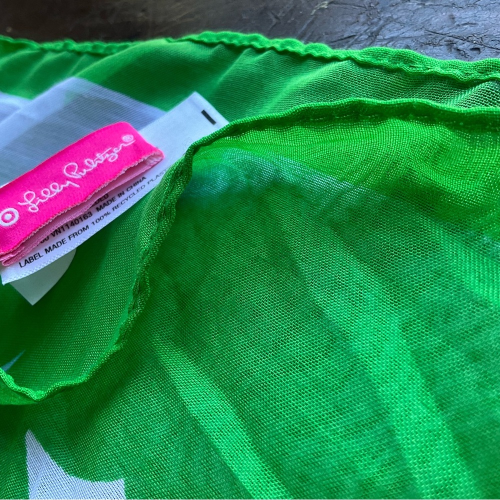 Lilly Pulitzer scarf - Picture 3 of 9